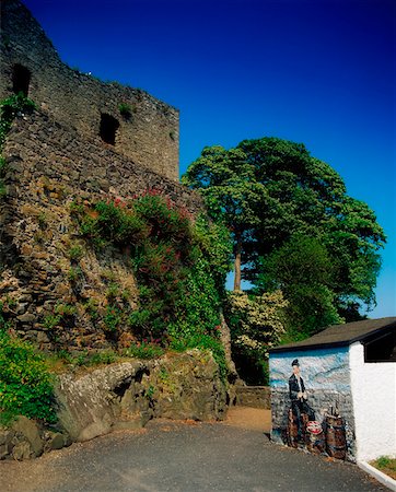 simsearch:400-07955646,k - Carlingford Castle, Co Louth, Ireland Stock Photo - Rights-Managed, Code: 832-02255000