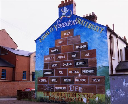 político - Peace mural, Belfast, Ireland Foto de stock - Con derechos protegidos, Código: 832-02255012