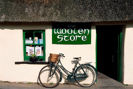 doolin - The Woolen Store, Doolin, Co Clare, Ireland Foto de stock - Direito Controlado, Número: 832-02255217