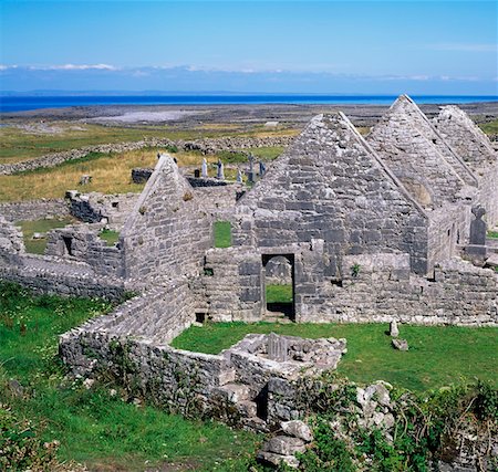 simsearch:832-03358687,k - Na Seacht dTeampaill (the Seven Churches), Inishmore, Co Galway, Ireland Stock Photo - Rights-Managed, Code: 832-02255218