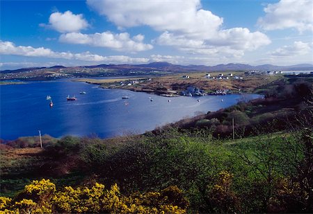 fisch-trawler - Die Fanny Bay, County Donegal, Irland; Fischtrawler an der bay Stockbilder - Lizenzpflichtiges, Bildnummer: 832-02255291