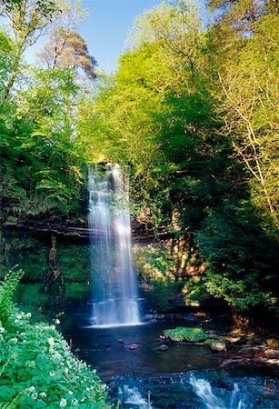simsearch:832-03233688,k - Glencar Waterfall, County Sligo, Ireland; Waterfall and stream Stock Photo - Rights-Managed, Code: 832-02255303