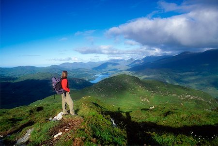 simsearch:832-03359286,k - Macgillycuddy's Reeks from Torc Mountain, Killarney National Park County Kerry, Ireland; Hiker on mountain top Foto de stock - Con derechos protegidos, Código: 832-02255329