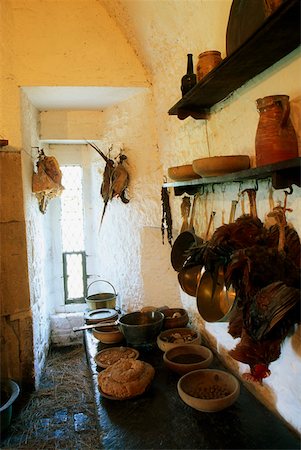 The Earl's Kitchen, Bunratty Castle, County Clare, Ireland; Historic interior Foto de stock - Con derechos protegidos, Código: 832-02255361