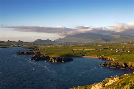 simsearch:832-02255602,k - Clogher Beach, County Kerry, Ireland; Seascape with mountain range in background Fotografie stock - Rights-Managed, Codice: 832-02255574