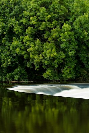 river scenes in ireland - Rivière Boyne, comté de Meath, Irlande ; Rivière qui coule Photographie de stock - Rights-Managed, Code: 832-02255570