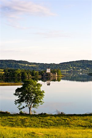 simsearch:832-02255636,k - Doe Castle, County Donegal, Irland; Historischen Küsten Irish Castle in der Ferne gesehen Stockbilder - Lizenzpflichtiges, Bildnummer: 832-02255628