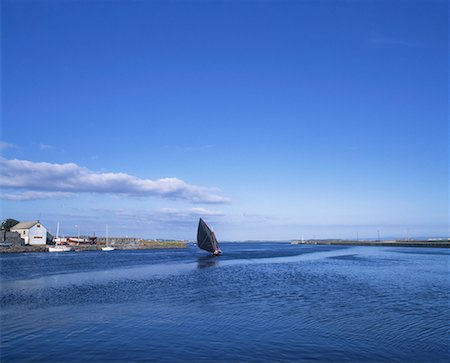 simsearch:673-06964835,k - River Corrib, Galway, Co Galway, Ireland, Galway Hooker Foto de stock - Con derechos protegidos, Código: 832-02252464