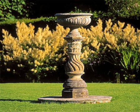 Centrepiece in the Walled Garden, Annes Grove, Co Cork, Ireland Stock Photo - Rights-Managed, Code: 832-02252540