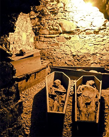 Mummified bodies, St Michan's Church Crypt, Dublin, Ireland Fotografie stock - Rights-Managed, Codice: 832-02252889