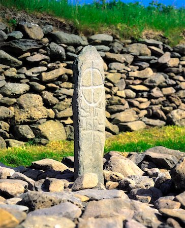 dingle bay - Cross Pillar, Gallarus Oratory, Dingle Peninsula, Co Kerry, Ireland Stock Photo - Rights-Managed, Code: 832-02253231