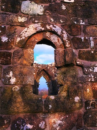 Dungiven Priory, Co Derry, Ireland, Window and south wall of the nave Foto de stock - Con derechos protegidos, Código: 832-02253395