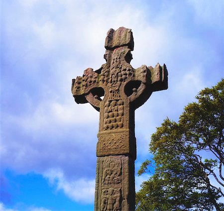 Ardboe High Cross, Lough Neagh, Co Tyrone, Ireland, believed to be the first High Cross of Ulster Foto de stock - Con derechos protegidos, Código: 832-02253439