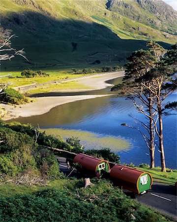 simsearch:832-03232135,k - High angle view of two mobile homes on the road, Doo Lough Pass, County Mayo, Republic Of Ireland Stock Photo - Rights-Managed, Code: 832-03232284