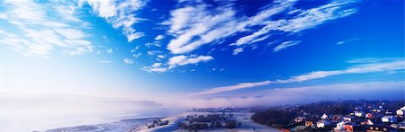 river scenes in ireland - La rivière Foyle, Co Derry, Irlande du Nord ; Frost et le brouillard de la rivière du milieu de l'hiver Photographie de stock - Rights-Managed, Code: 832-03232388