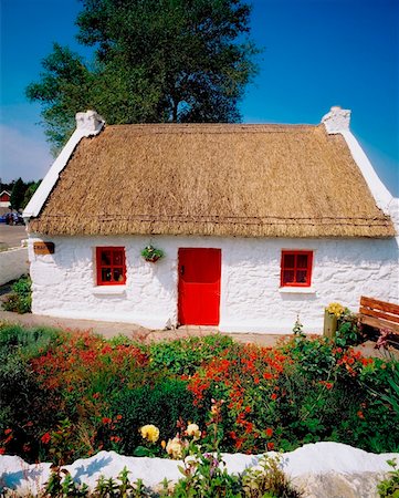 Drumineer, Co Tipperary, Ireland; Traditional Cottage Foto de stock - Con derechos protegidos, Código: 832-03232832