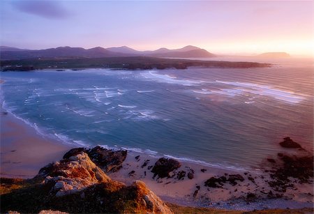 promontorio - Trawbreaga Bay, Inishowen Peninsula, County Donegal, Ireland; Beach and seascape at sunset Foto de stock - Con derechos protegidos, Código: 832-03232874