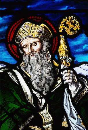 st patrick - Clogheen, Ireland; St. Patrick on stained glass Foto de stock - Con derechos protegidos, Código: 832-03232932