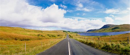 Lough Finn, Bonn, County Donegal, Irland; Landstraße am See Stockbilder - Lizenzpflichtiges, Bildnummer: 832-03233110