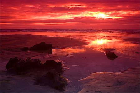 Fanore, comté de Clare, Irlande ; Plage au coucher du soleil Photographie de stock - Rights-Managed, Code: 832-03233199