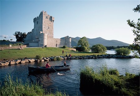 Ross Castle, Killarney, co. Kerry, Irlande ; Château du XVème siècle Photographie de stock - Rights-Managed, Code: 832-03233557