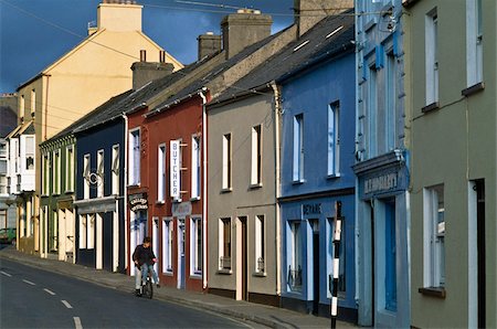 simsearch:640-03259527,k - Dingle,Co Kerry,Ireland;Exterior view of terraced houses and shops Stock Photo - Rights-Managed, Code: 832-03233603