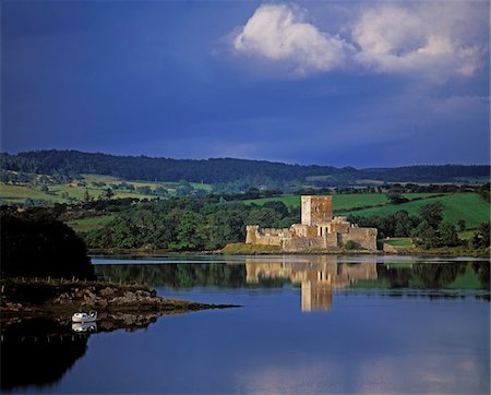 Doe Castle near Creeslough in County Donegal, Republic Of Ireland Stock Photo - Rights-Managed, Code: 832-03358561