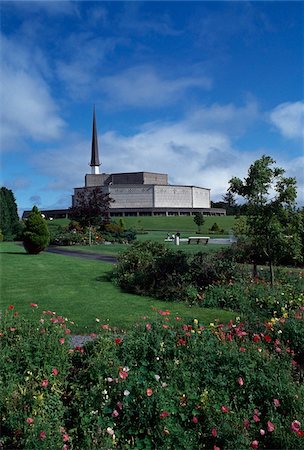 Basilique de notre Dame de Knock, Irlande, Co Mayo, Irlande ; Lieu de pèlerinage où certains croient qu'en 1879, il y avait une apparition de la Vierge Marie Photographie de stock - Rights-Managed, Code: 832-03359259