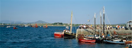 regata - Roundstone,Co Galway,Ireland;Boats competing in a regatta Foto de stock - Con derechos protegidos, Código: 832-03359279