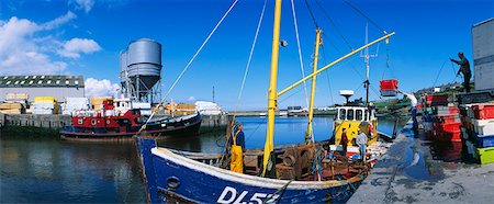 simsearch:700-03567977,k - Fishing Boat At The Harbor, Wicklow, Republic Of Ireland Foto de stock - Direito Controlado, Número: 832-03639318