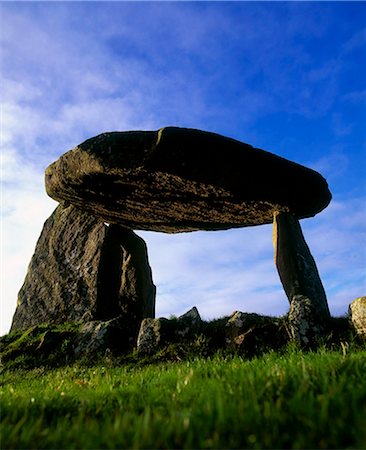 dolmen - Portal Tomb, County Armagh, Ireland Fotografie stock - Rights-Managed, Codice: 832-03639374