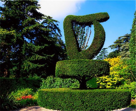 formschnitt - Versunkene Garten, Mount Stewart, Co Down, Irland, irische Harfe Topiary Stockbilder - Lizenzpflichtiges, Bildnummer: 832-03639473