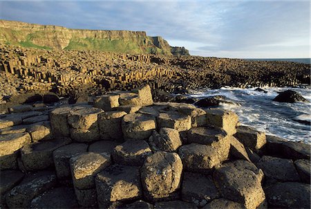 simsearch:400-08370946,k - Chaussée des géants, Co Antrim, Irlande ; Zone désignée un Site du patrimoine mondial de l'Unesco avec des colonnes de basalte Photographie de stock - Rights-Managed, Code: 832-03639567