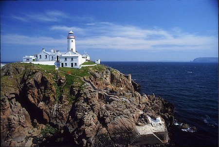 fanad head - Fanad Head Lighthouse, Co Donegal, Ireland; Lighthouse Built In 1817 At Entrance To Lough Swilly From Mulroy Bay Foto de stock - Con derechos protegidos, Código: 832-03639563