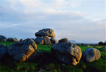 dolmen - Carrowmore, Co Sligo, Ireland; Dolmen Fotografie stock - Rights-Managed, Codice: 832-03639597