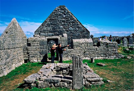 The Seven Churches, Inishmore, Aran Islands, Co Galway, Ireland Foto de stock - Con derechos protegidos, Código: 832-03639893