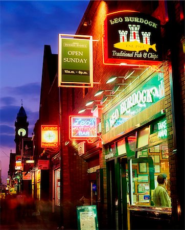 Dublin City, Co Dublin, Ireland, Leo Burdock Traditional Fish & Chips In Rathmines Foto de stock - Con derechos protegidos, Código: 832-03639975