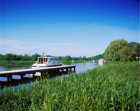 enniskillen - Enniskillen, Co Fermanagh, Northern Ireland, River Cruising Stock Photo - Rights-Managed, Code: 832-03640137