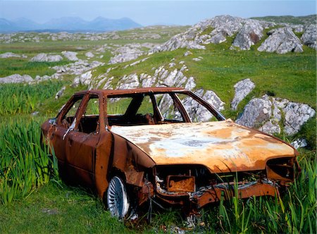 Doonloughan, Ballyconnelly, Co Galway, Irlande, abandonné la voiture Photographie de stock - Rights-Managed, Code: 832-03640168