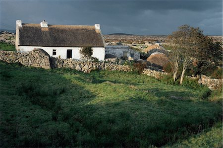 Lettermullen,Co Galway,Ireland;Traditional Cottage Foto de stock - Con derechos protegidos, Código: 832-03640410