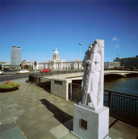 Talbot Memorial Bridge And Custom House, Dublin City, County Dublin, Ireland Stock Photo - Rights-Managed, Code: 832-03640652