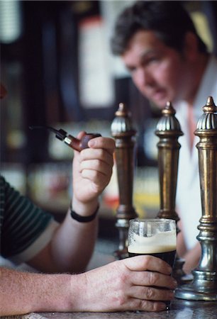 pour of liquor - Pub, ville de Dublin, County Dublin, Irlande Photographie de stock - Rights-Managed, Code: 832-03640687