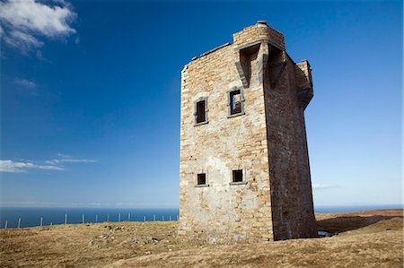 The Signal Tower At Glen Head, Glencolmcille, County Donegal, Ireland Stock Photo - Rights-Managed, Code: 832-03640885