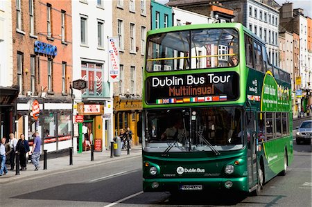 double-decker bus - Dublin, Ireland; A Tour Bus On Dame Street Foto de stock - Con derechos protegidos, Código: 832-03640932