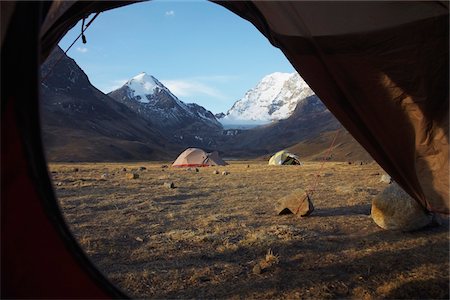 Huayna Potosi viewed from tent Foto de stock - Con derechos protegidos, Código: 832-03724146