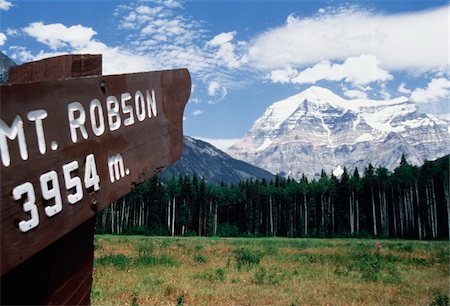 provincial park - Mount Robson mountains and field Stock Photo - Rights-Managed, Code: 832-03724469