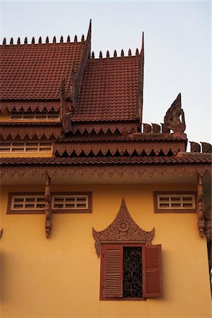 simsearch:832-03724061,k - Ornate buildings at Wat Bo Temple Foto de stock - Con derechos protegidos, Código: 832-03724529