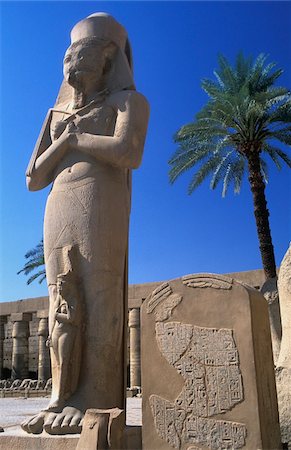 faraón - Colossus of Ramses II at Karnak Foto de stock - Con derechos protegidos, Código: 832-03724786