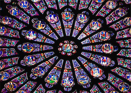 Rose Window in the Notre Dame Cathedral. Foto de stock - Con derechos protegidos, Código: 832-03724876