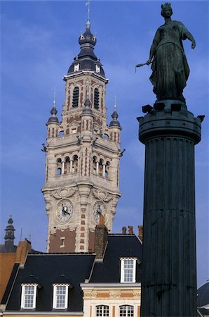 simsearch:832-03724870,k - Statue and clock tower in Lille Foto de stock - Direito Controlado, Número: 832-03724945